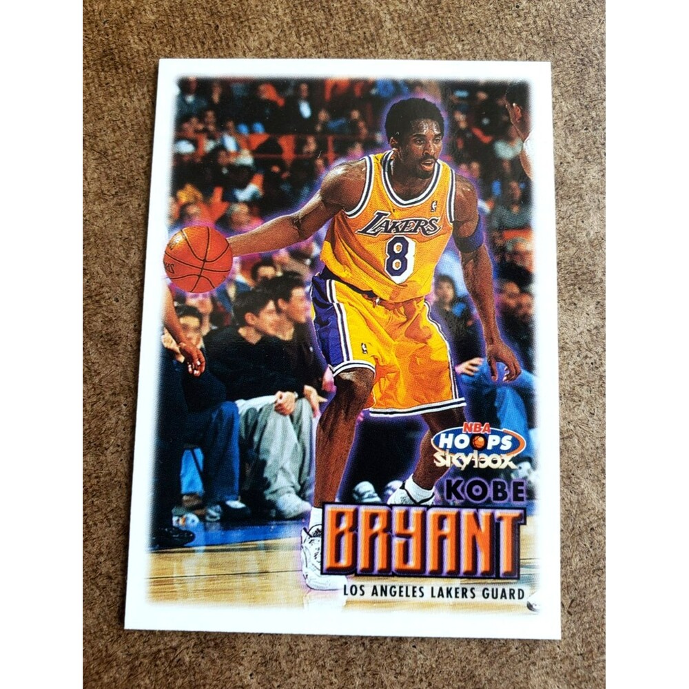 1999-2000 Skybox NBA Hoops KOBE BRYANT NBA Basketball Card 27 Los Angeles Lakers